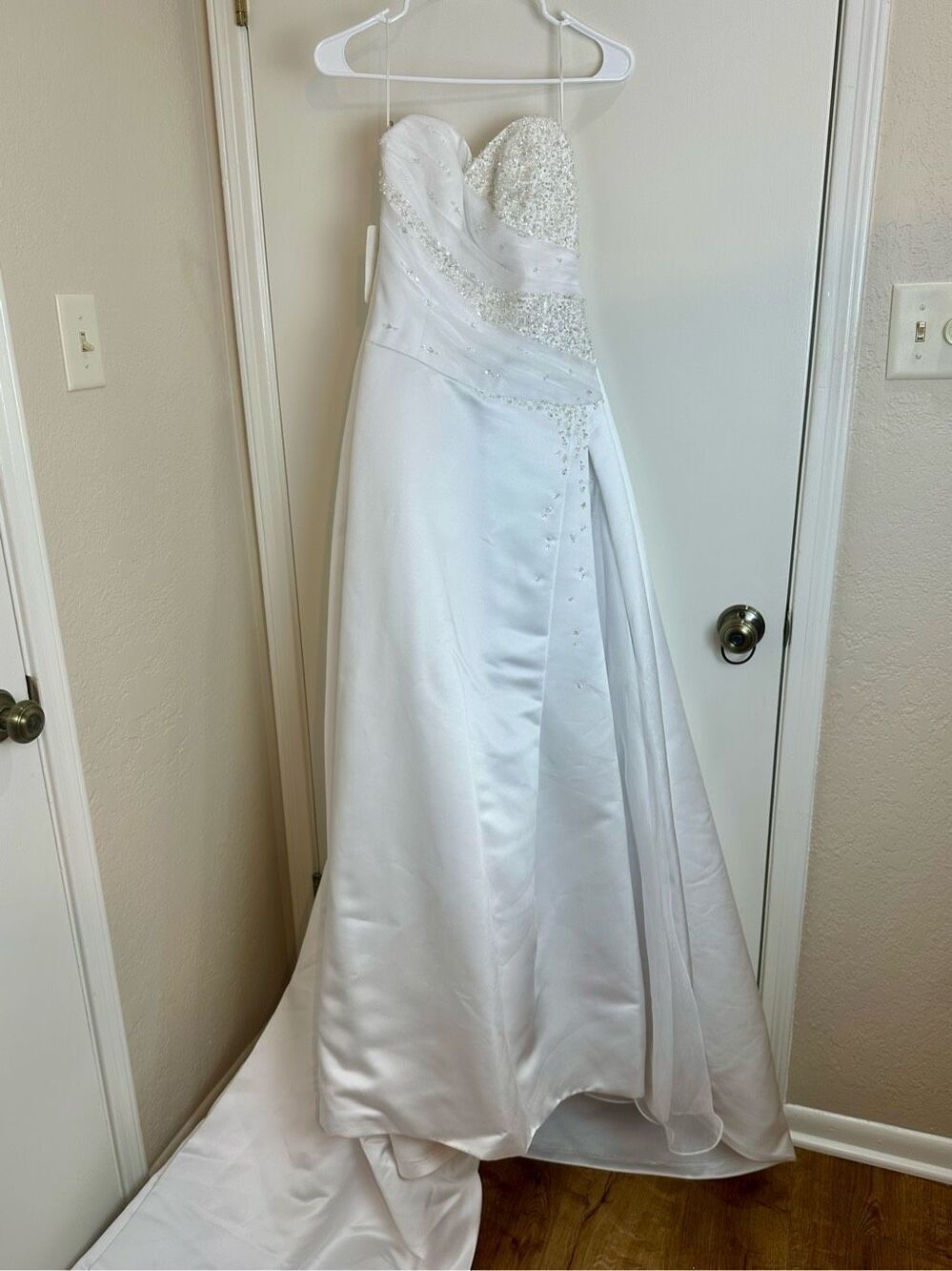 Maggie Sottero Couture NEW size 6 basque waist Wedding dress bridal